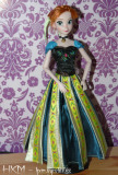 Anna - korunovačné šaty