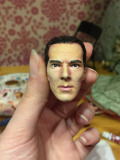 Maľba hlavy Sherlocka - prvý pokus s tieňovaním... ale je žĺty..